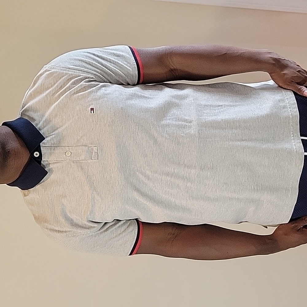 Tommy Hilfiger Men's Classic Gray Polo Shirt Size L Short Sleeve